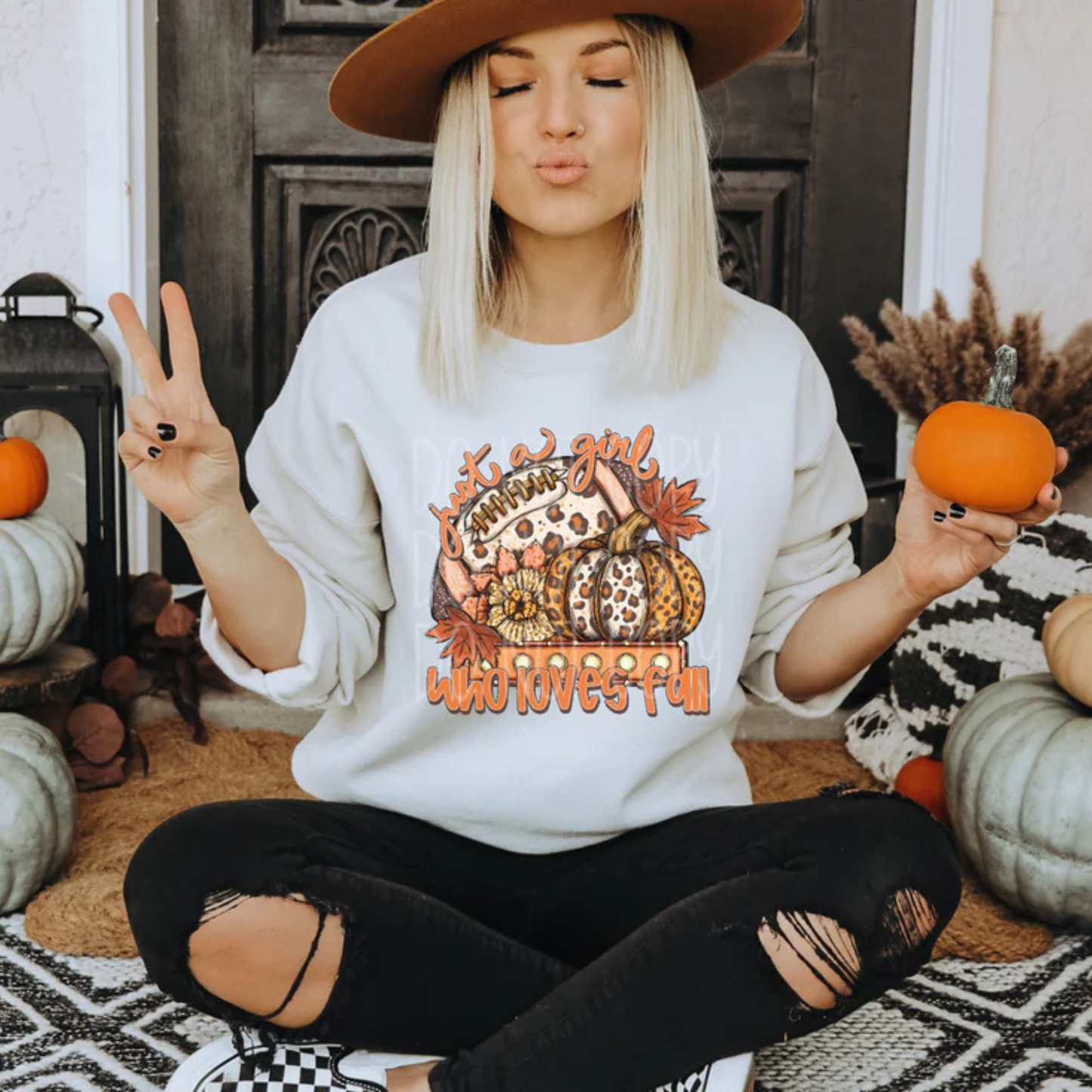 Just a Girl Who Loves Fall
